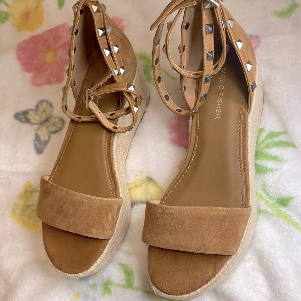 Marc Fisher espadrilles